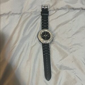 Elegant Black and Silver Women's Watch